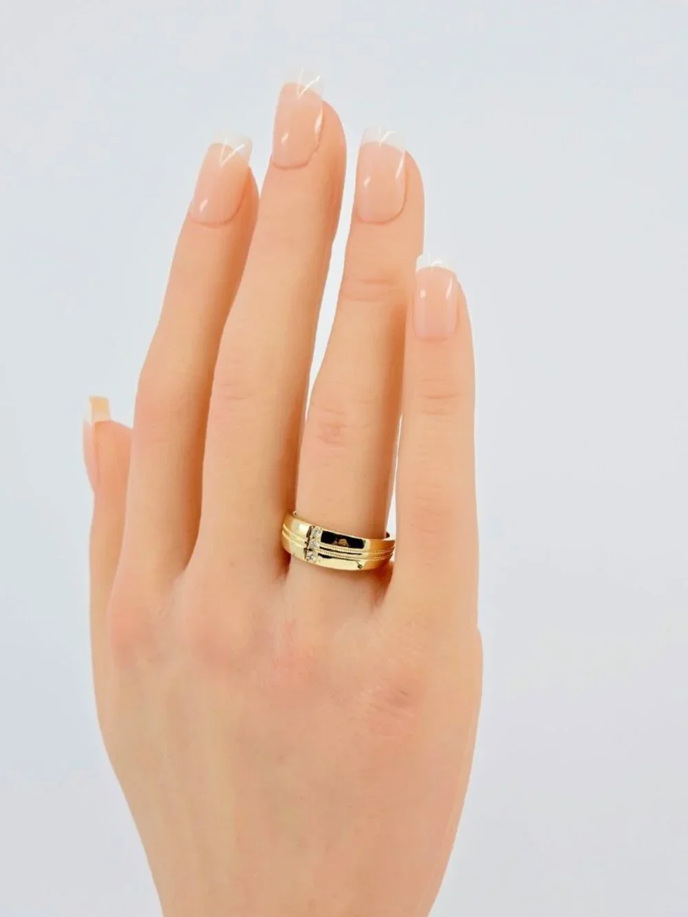 Unique 14K Solid Yellow Gold Designer Vertical Row 3 Diamond Ring Band Size 7.25